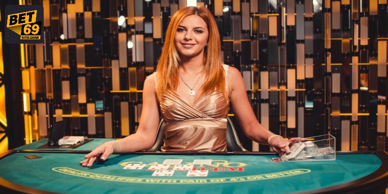 Những bàn quay roulette luôn thu hút đông đảo người chơi